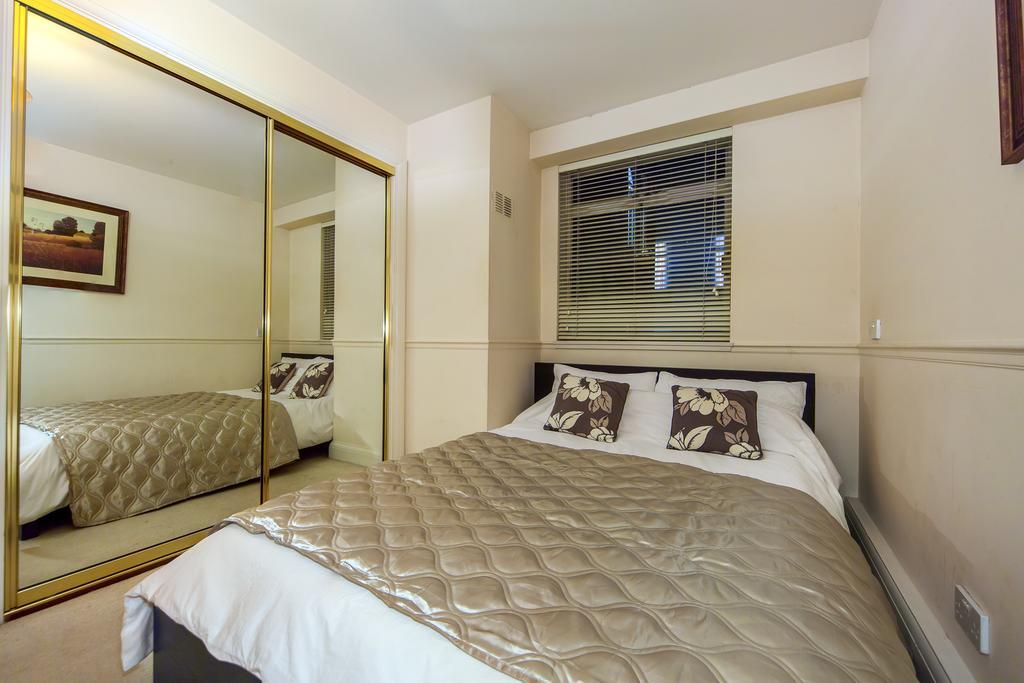The Elegant Mayfair * Londra